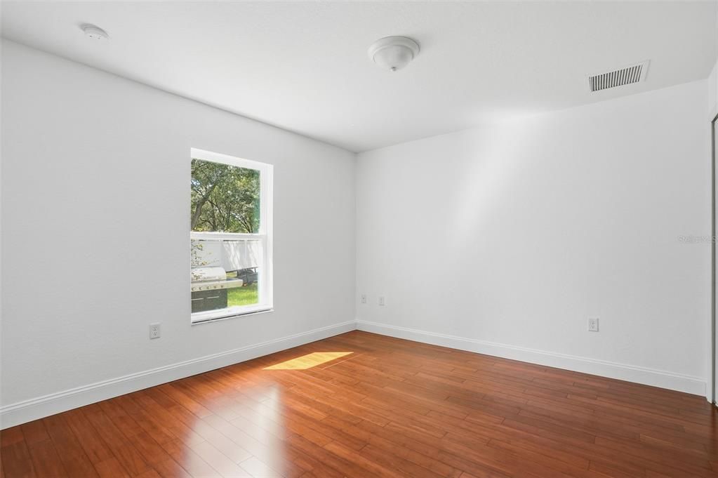 Active With Contract: $434,900 (4 beds, 2 baths, 2140 Square Feet)