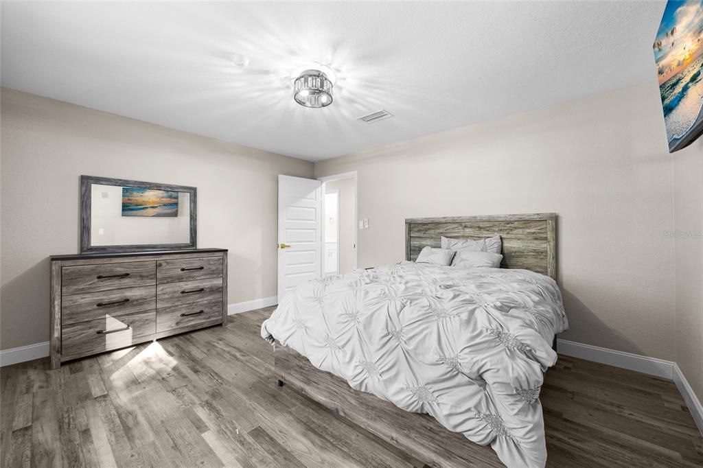 For Sale: $620,000 (4 beds, 2 baths, 2840 Square Feet)