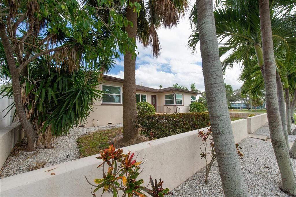 Activo con contrato: $3,200 (3 camas, 2 baños, 1479 Pies cuadrados)