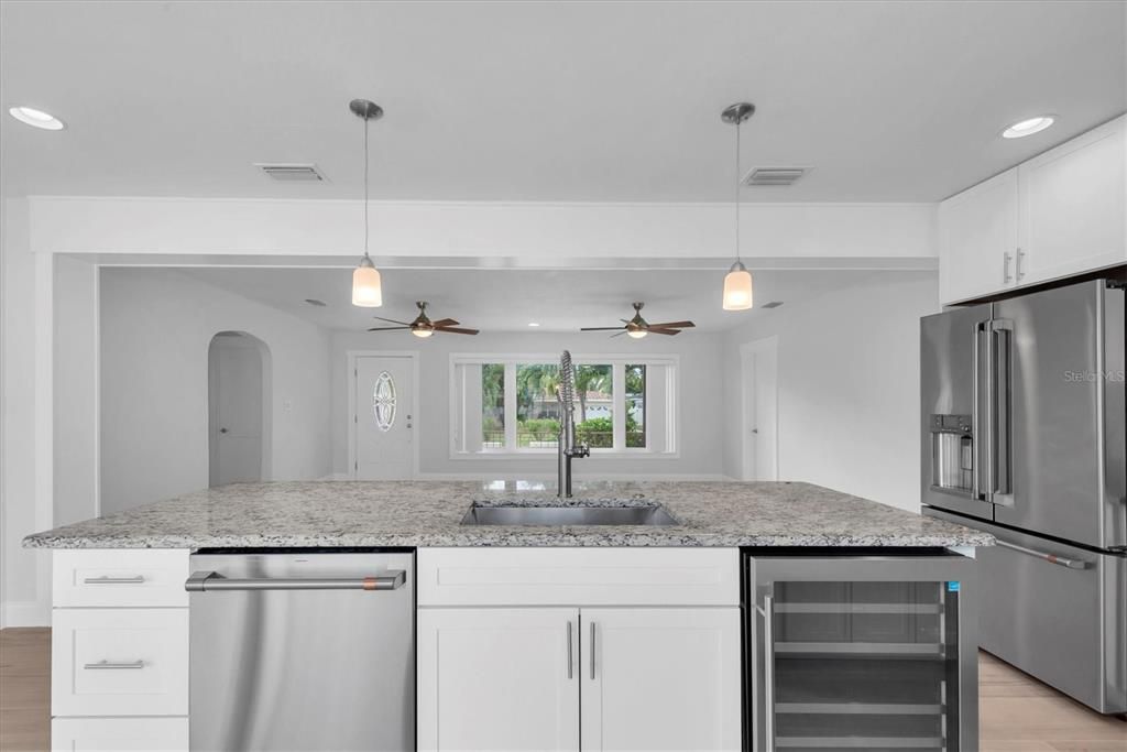 Activo con contrato: $3,200 (3 camas, 2 baños, 1479 Pies cuadrados)