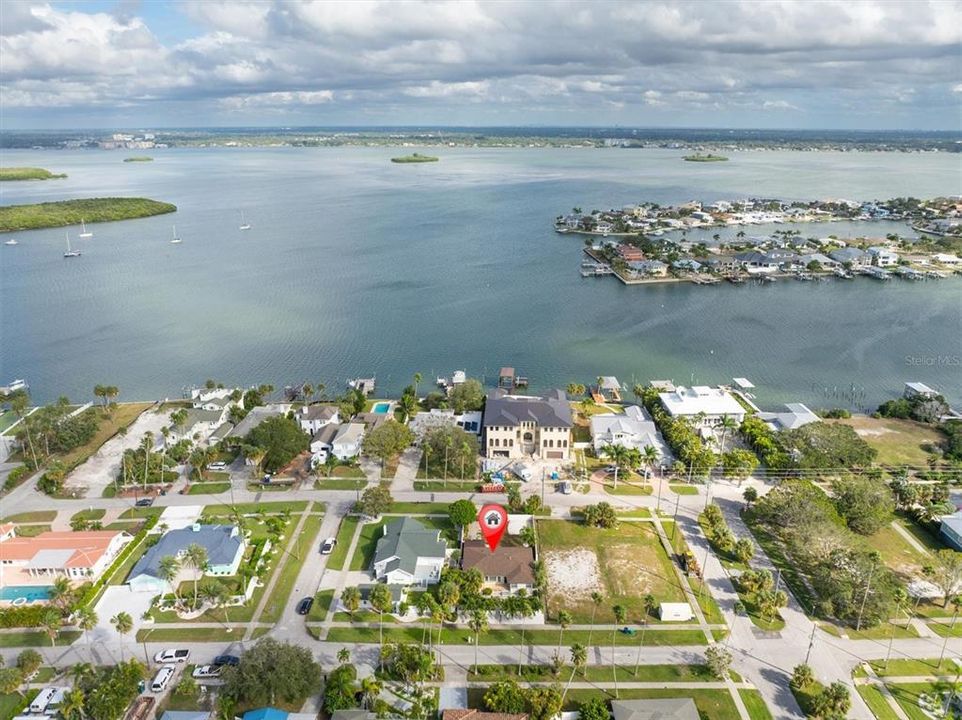 Activo con contrato: $3,200 (3 camas, 2 baños, 1479 Pies cuadrados)