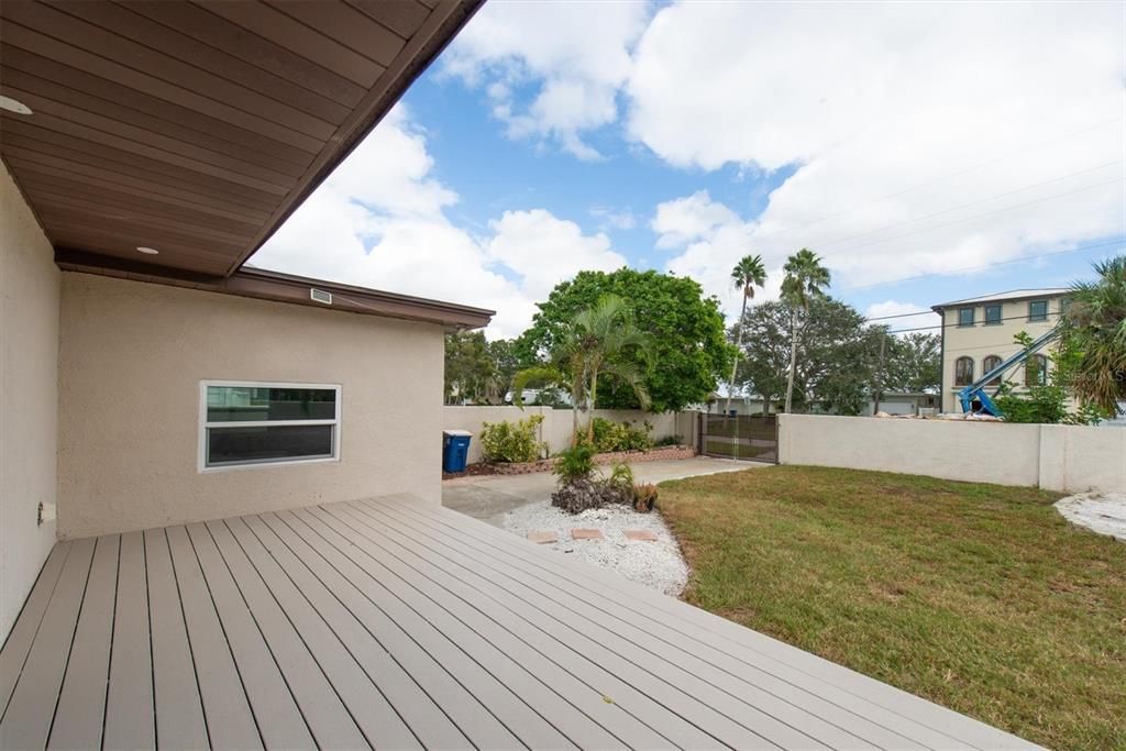 Activo con contrato: $3,200 (3 camas, 2 baños, 1479 Pies cuadrados)