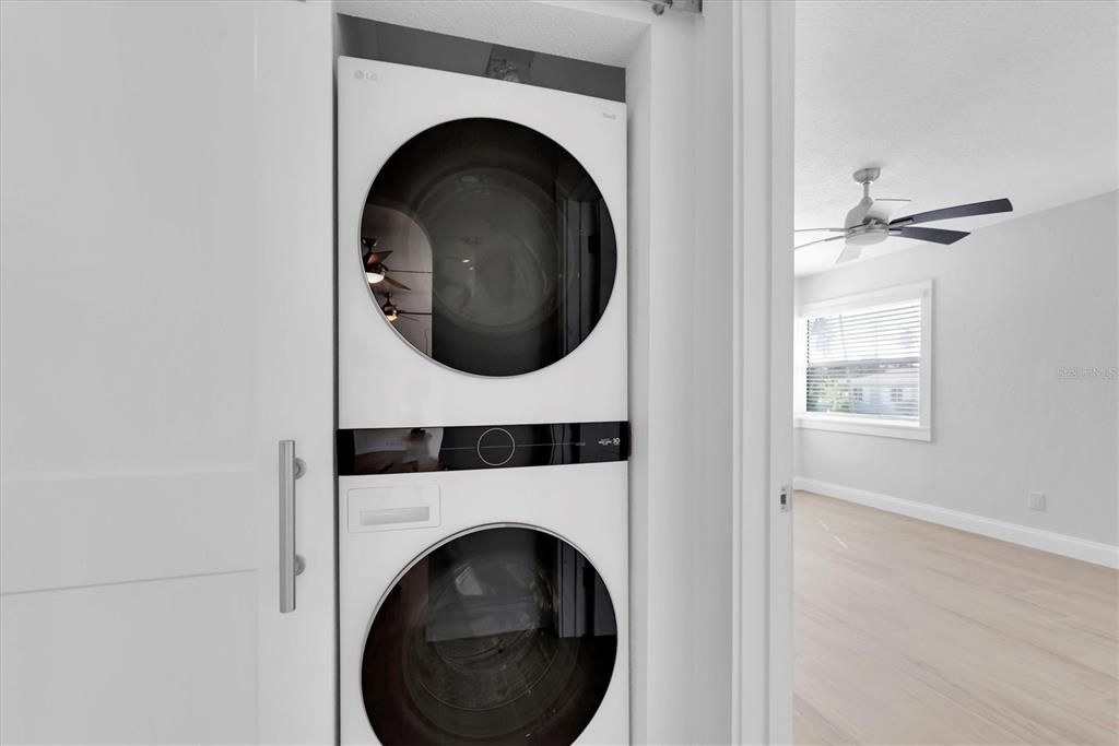 Activo con contrato: $3,200 (3 camas, 2 baños, 1479 Pies cuadrados)