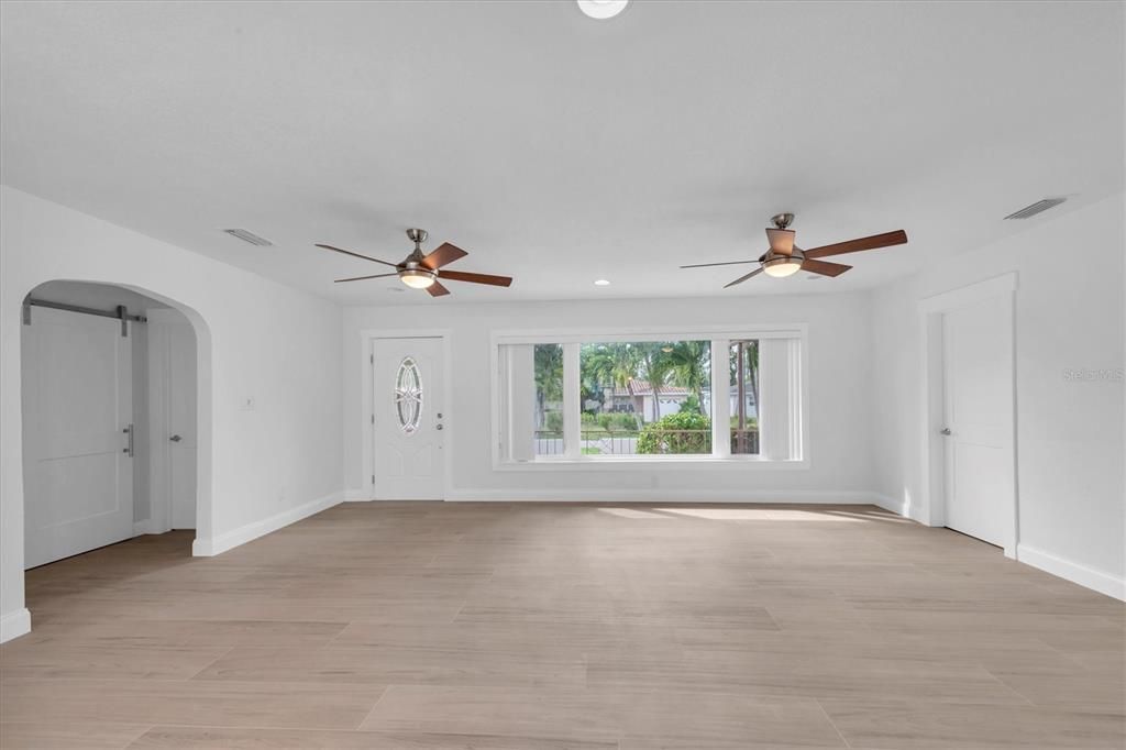 Activo con contrato: $3,200 (3 camas, 2 baños, 1479 Pies cuadrados)