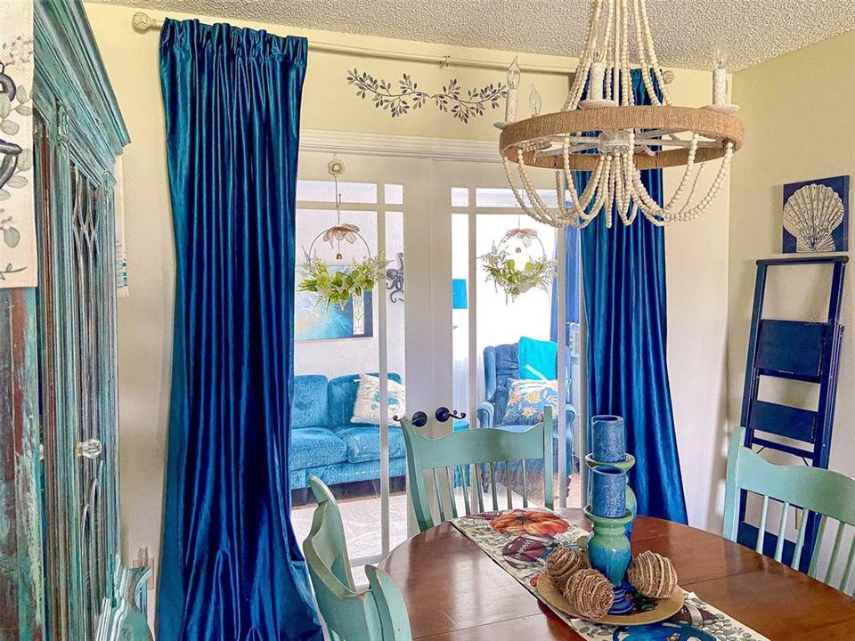 For Sale: $229,500 (2 beds, 2 baths, 1143 Square Feet)