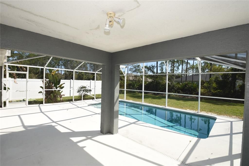 Под контрактом: $2,650 (4 спален, 3 ванн, 2513 Квадратных фут)