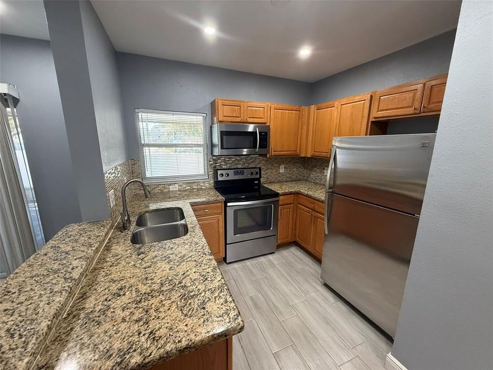 For Sale: $222,000 (2 beds, 2 baths, 1191 Square Feet)