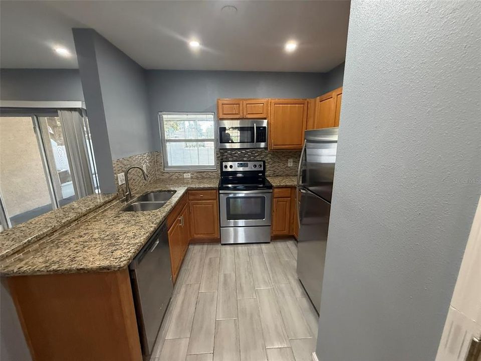 For Sale: $222,000 (2 beds, 2 baths, 1191 Square Feet)