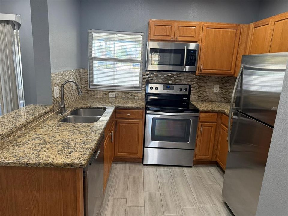 For Sale: $222,000 (2 beds, 2 baths, 1191 Square Feet)