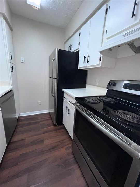 出租: $1,350 (1 贝兹, 1 浴室, 650 平方英尺)