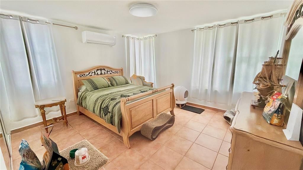 待售: $704,900 (4 贝兹, 2 浴室, 2800 平方英尺)