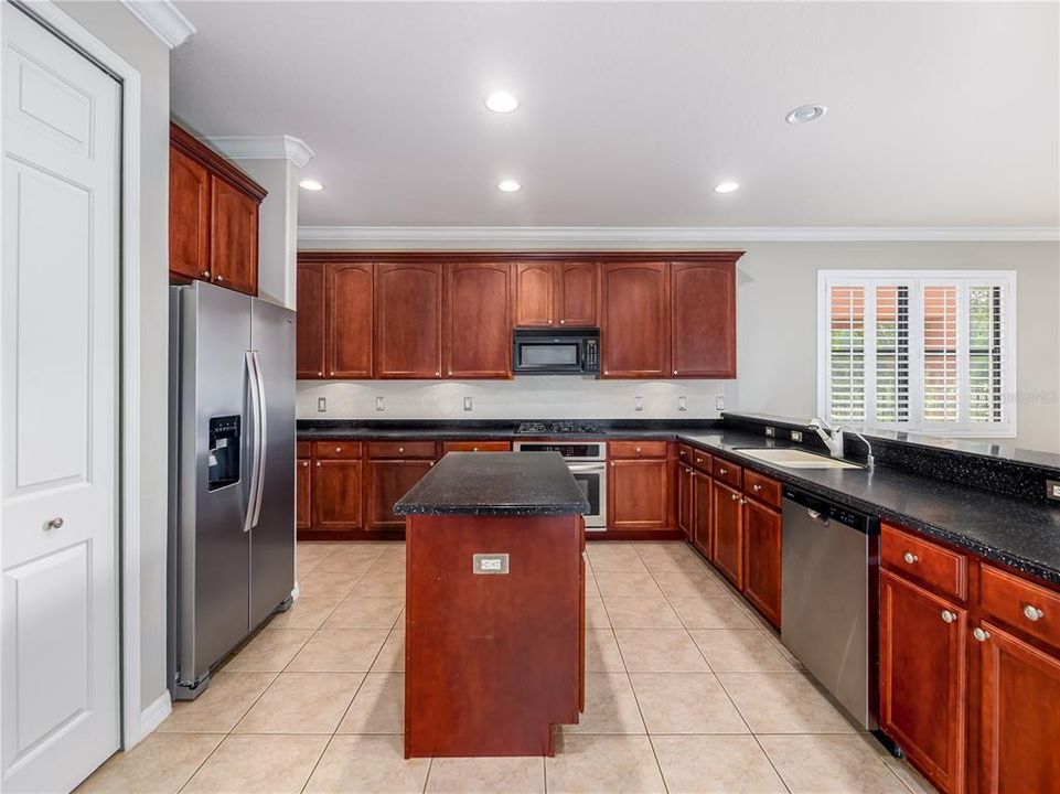 For Sale: $450,000 (3 beds, 2 baths, 2142 Square Feet)