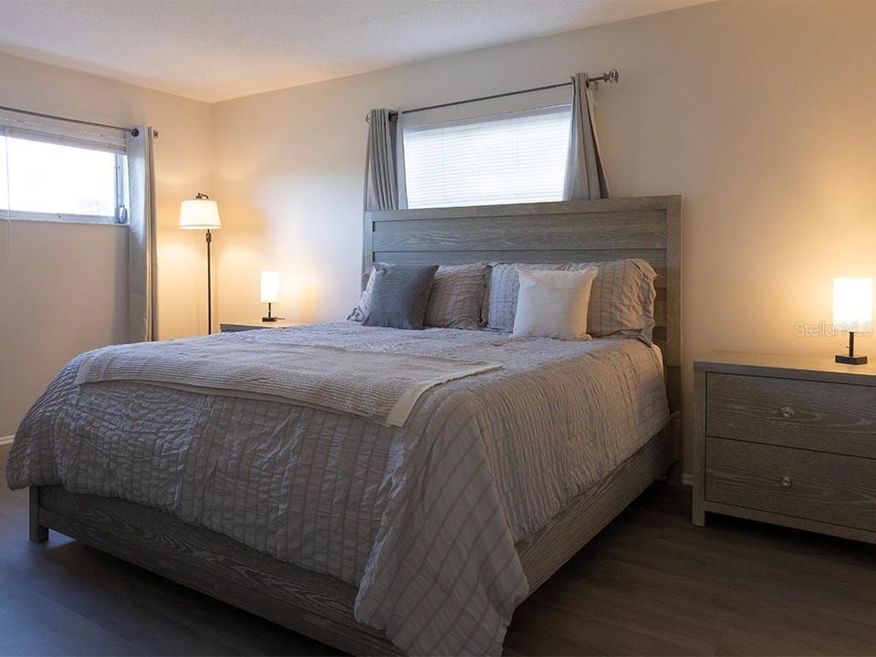 For Rent: $2,050 (2 beds, 2 baths, 811 Square Feet)