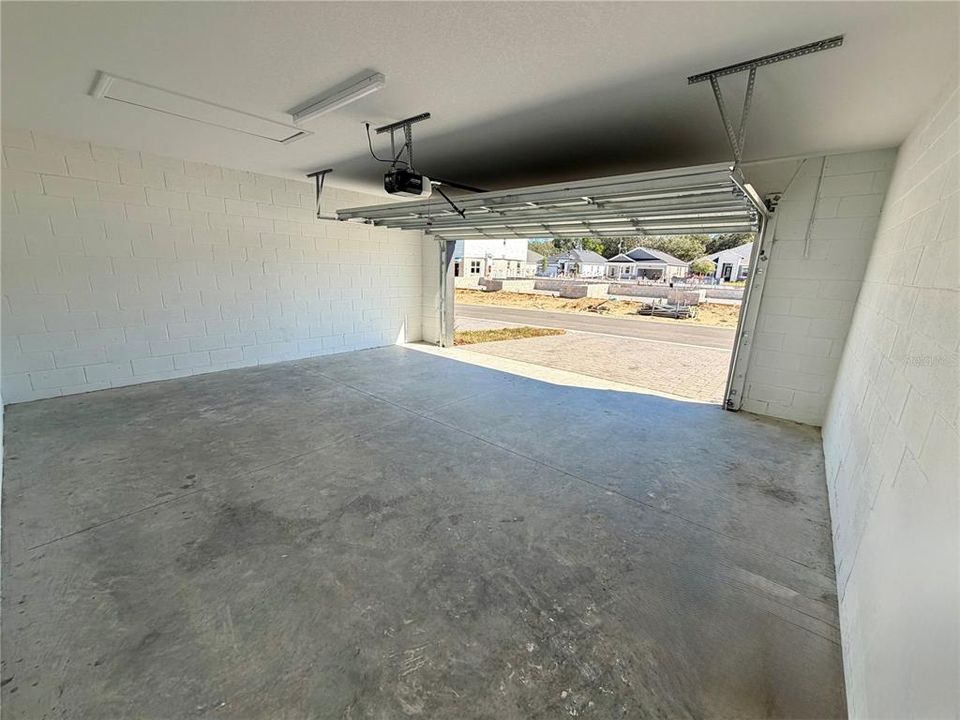 For Rent: $2,600 (3 beds, 2 baths, 1691 Square Feet)