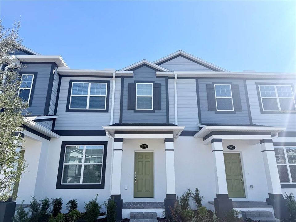 For Rent: $2,600 (3 beds, 2 baths, 1691 Square Feet)