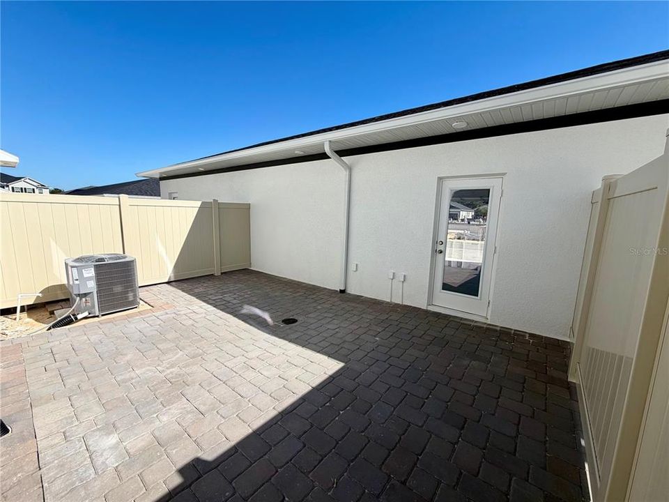 For Rent: $2,600 (3 beds, 2 baths, 1691 Square Feet)