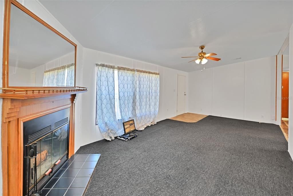 На продажу: $199,000 (3 спален, 2 ванн, 1344 Квадратных фут)