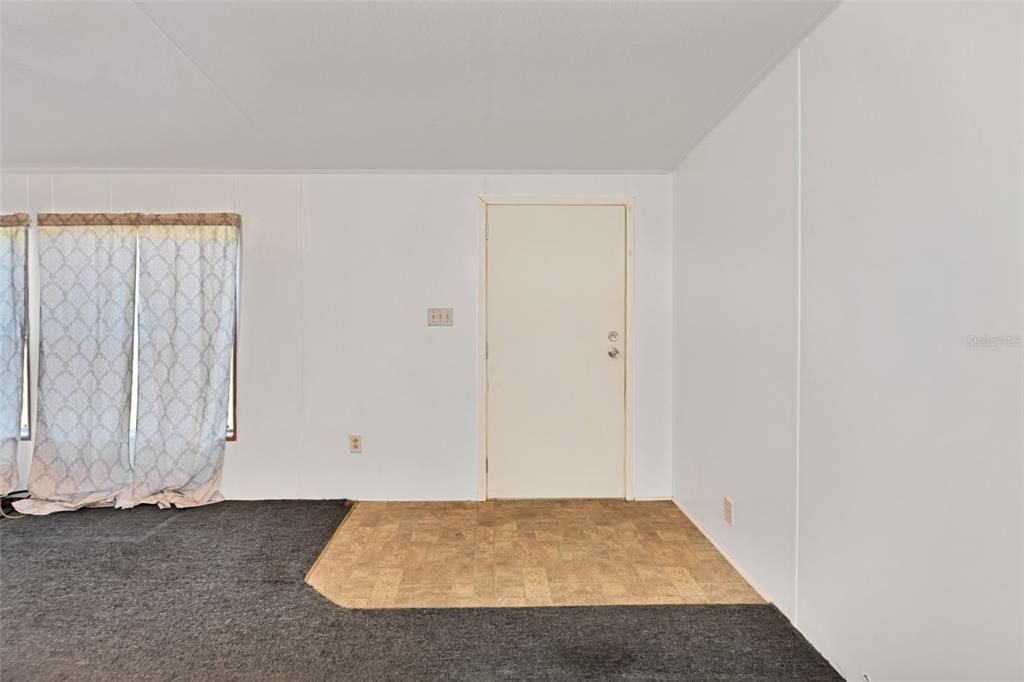 На продажу: $199,000 (3 спален, 2 ванн, 1344 Квадратных фут)