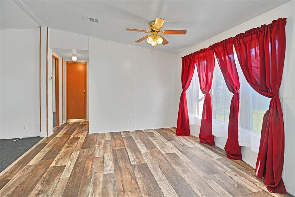 На продажу: $199,000 (3 спален, 2 ванн, 1344 Квадратных фут)