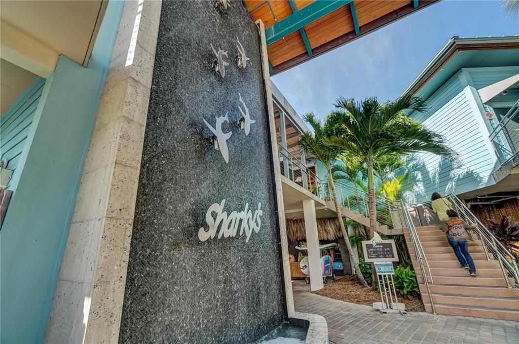 На продажу: $289,000 (2 спален, 2 ванн, 991 Квадратных фут)