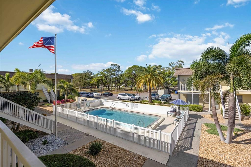 На продажу: $289,000 (2 спален, 2 ванн, 991 Квадратных фут)