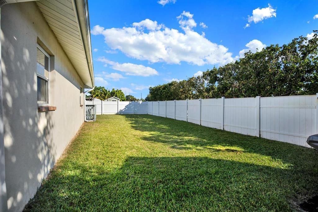 Active With Contract: $420,000 (3 beds, 2 baths, 1538 Square Feet)