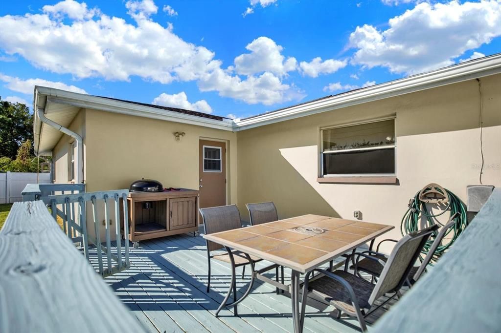 Active With Contract: $420,000 (3 beds, 2 baths, 1538 Square Feet)