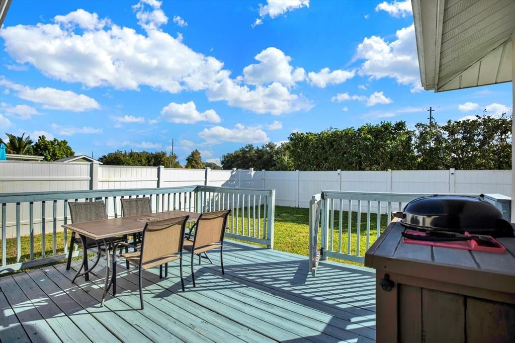 Active With Contract: $420,000 (3 beds, 2 baths, 1538 Square Feet)