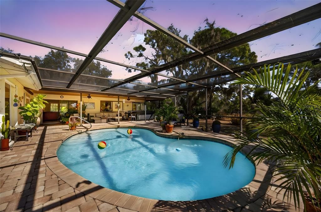 На продажу: $1,195,000 (4 спален, 2 ванн, 2583 Квадратных фут)