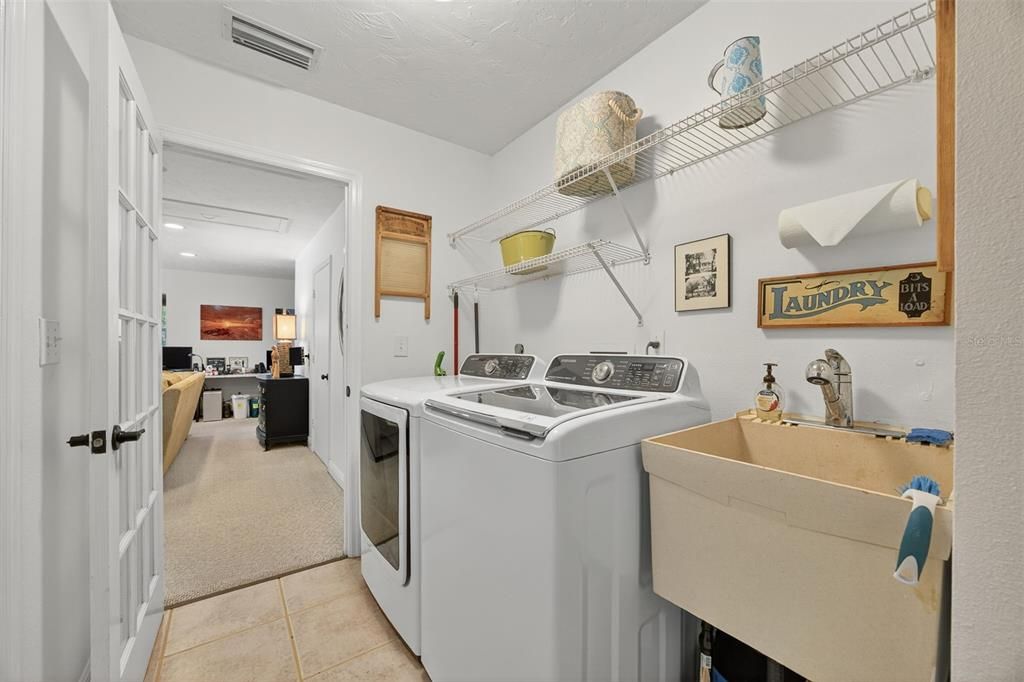 На продажу: $1,195,000 (4 спален, 2 ванн, 2583 Квадратных фут)