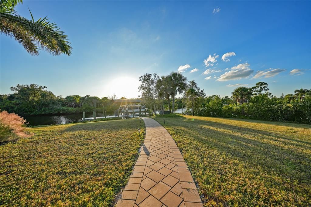 En Venta: $1,850,000 (4 camas, 4 baños, 3110 Pies cuadrados)