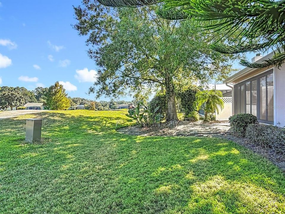 For Sale: $370,000 (2 beds, 2 baths, 1609 Square Feet)