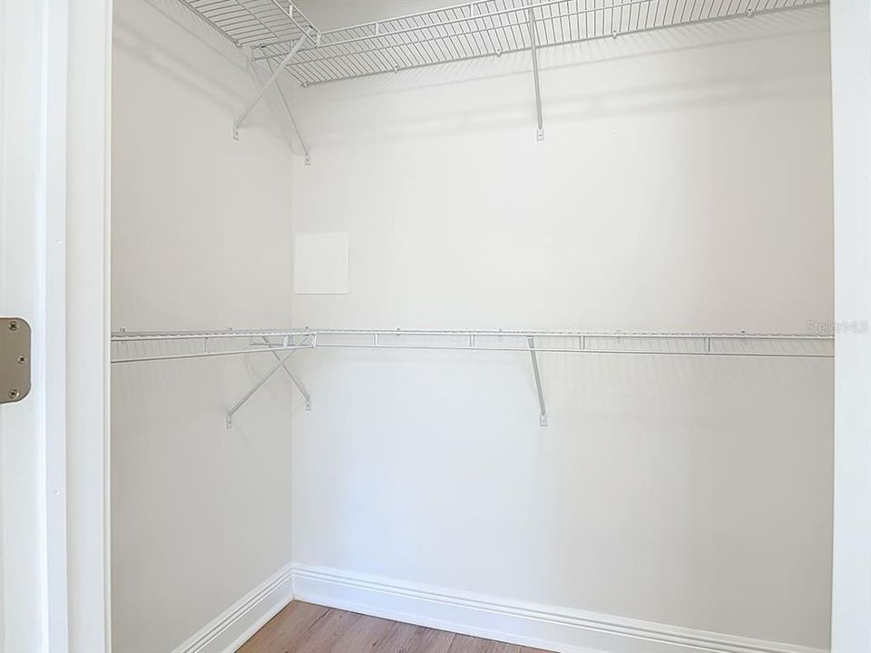 For Sale: $370,000 (2 beds, 2 baths, 1609 Square Feet)