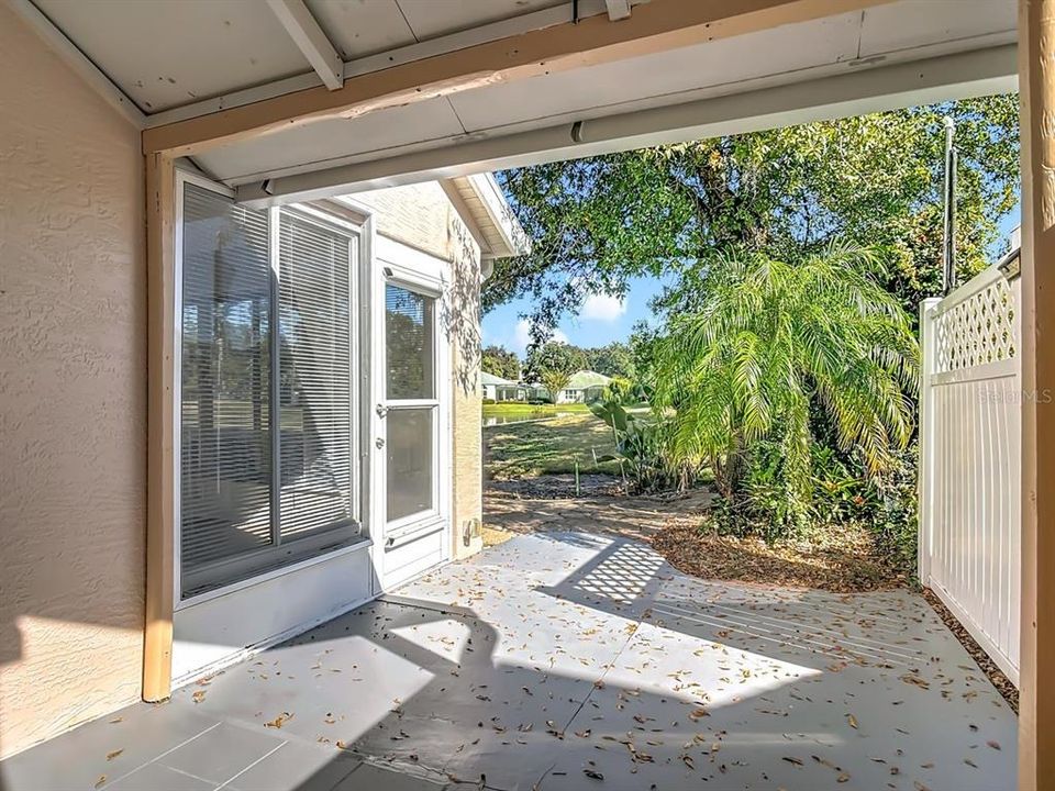 For Sale: $370,000 (2 beds, 2 baths, 1609 Square Feet)