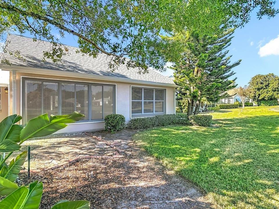 For Sale: $370,000 (2 beds, 2 baths, 1609 Square Feet)