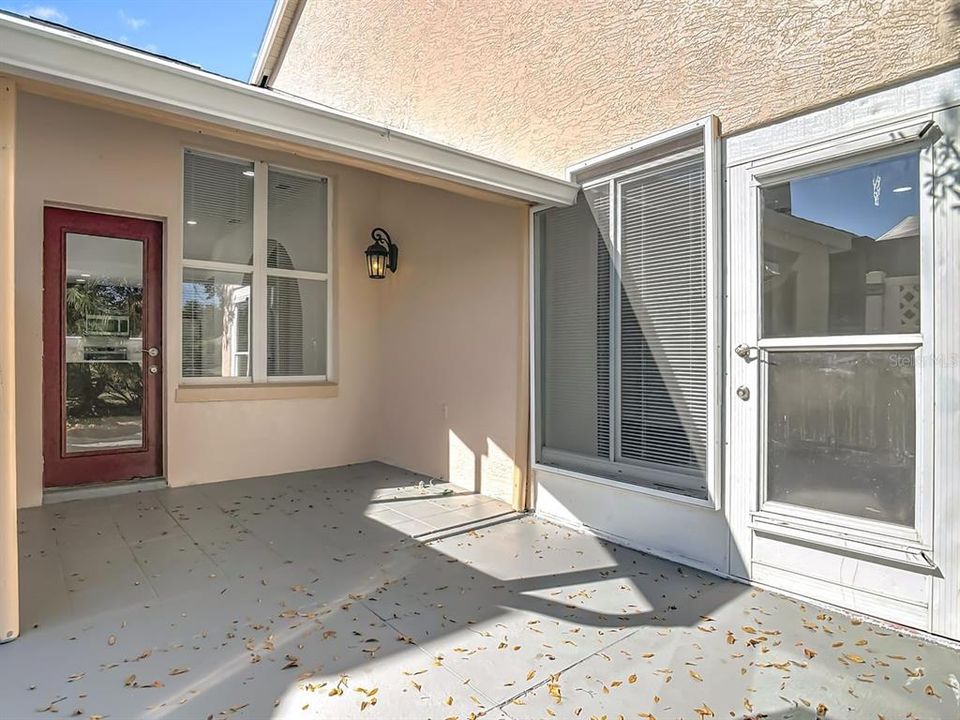 For Sale: $370,000 (2 beds, 2 baths, 1609 Square Feet)