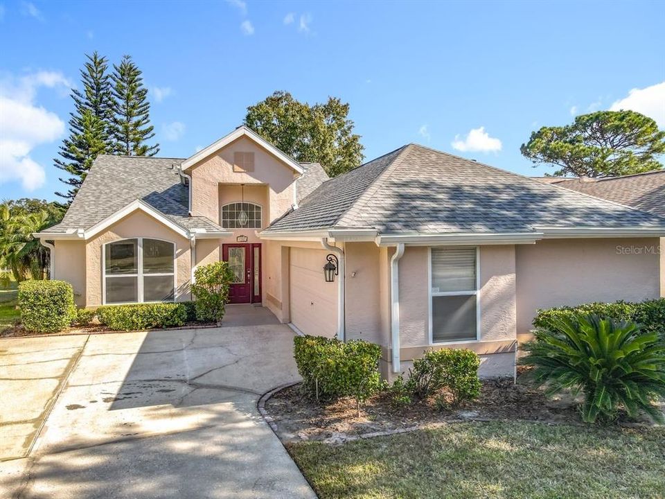 For Sale: $370,000 (2 beds, 2 baths, 1609 Square Feet)