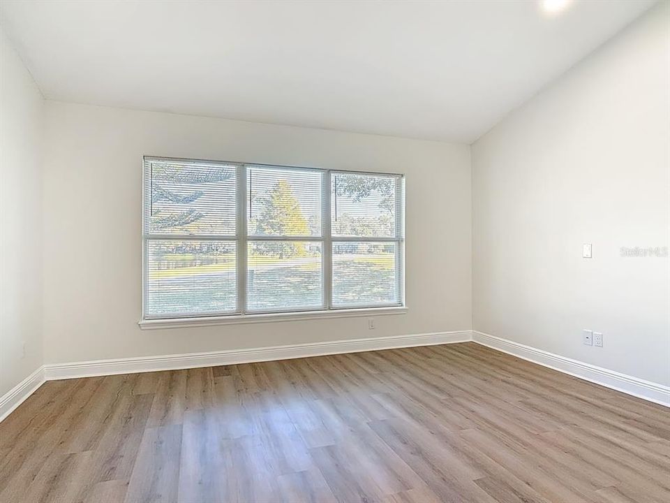 For Sale: $370,000 (2 beds, 2 baths, 1609 Square Feet)