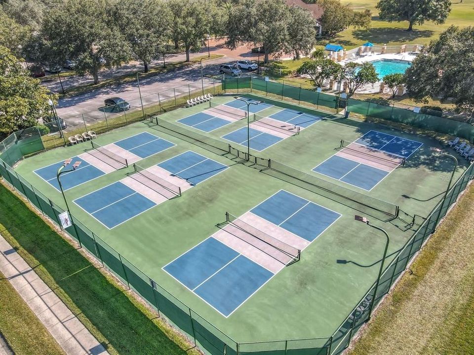 For Sale: $370,000 (2 beds, 2 baths, 1609 Square Feet)