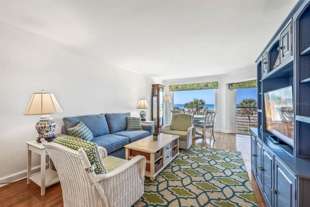 待售: $1,175,000 (1 贝兹, 2 浴室, 900 平方英尺)