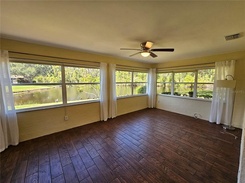 For Rent: $1,875 (2 beds, 2 baths, 1378 Square Feet)