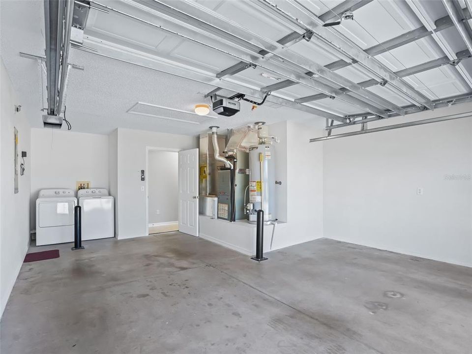 合同活跃: $267,500 (3 贝兹, 2 浴室, 1262 平方英尺)