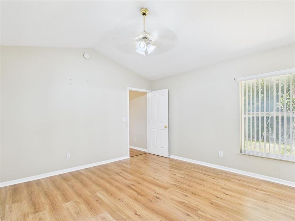 Под контрактом: $310,000 (3 спален, 2 ванн, 1257 Квадратных фут)