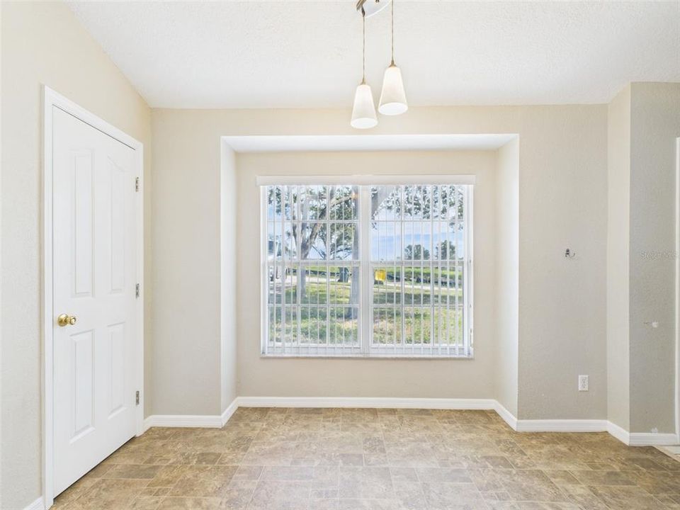 Под контрактом: $310,000 (3 спален, 2 ванн, 1257 Квадратных фут)