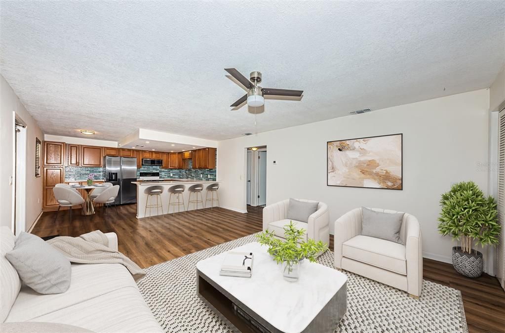 For Sale: $225,000 (2 beds, 1 baths, 870 Square Feet)