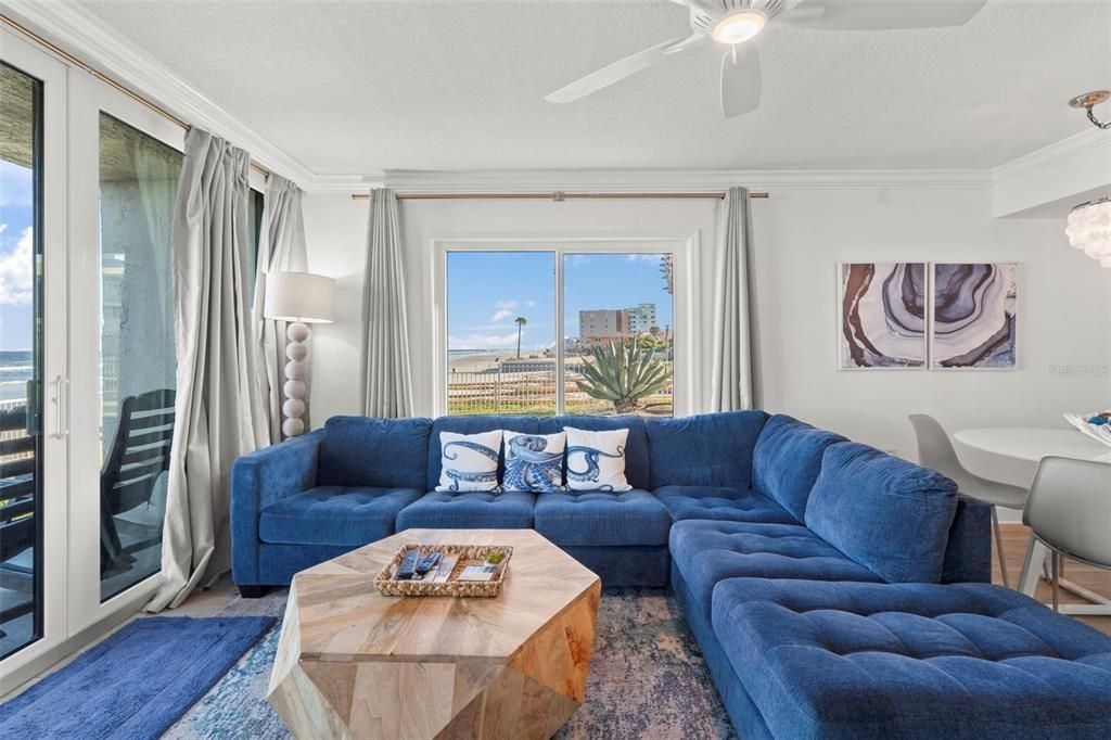 合同活跃: $759,000 (2 贝兹, 2 浴室, 1192 平方英尺)