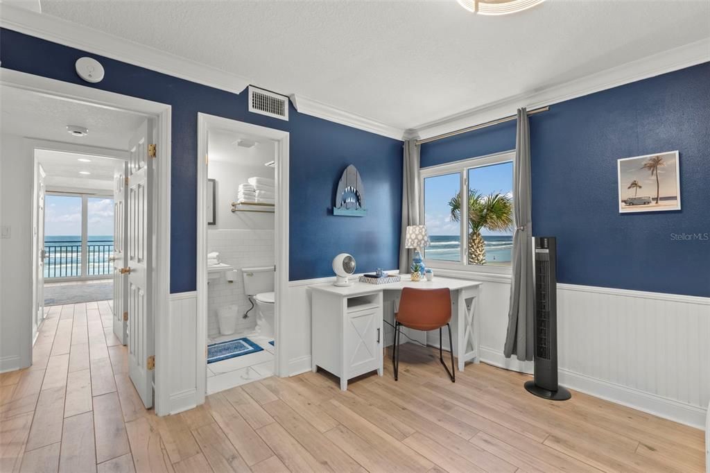 合同活跃: $759,000 (2 贝兹, 2 浴室, 1192 平方英尺)