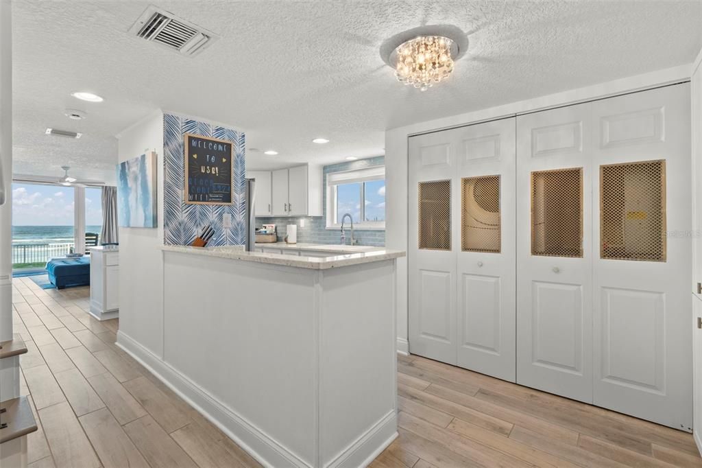 合同活跃: $759,000 (2 贝兹, 2 浴室, 1192 平方英尺)