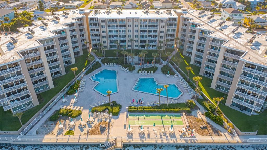 合同活跃: $759,000 (2 贝兹, 2 浴室, 1192 平方英尺)