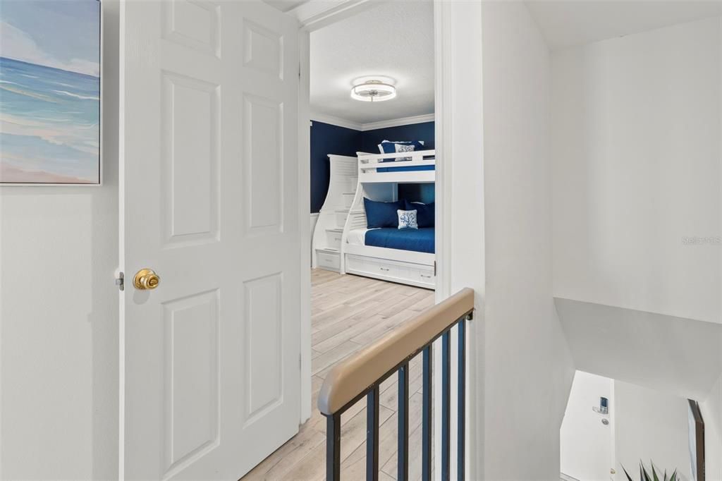 合同活跃: $759,000 (2 贝兹, 2 浴室, 1192 平方英尺)